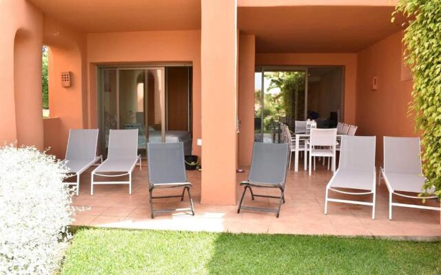 2256-Stunning groundfloor in luxury complex!
