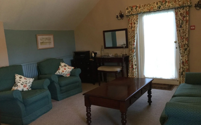 Castle of Comfort Hotel & Restaurant