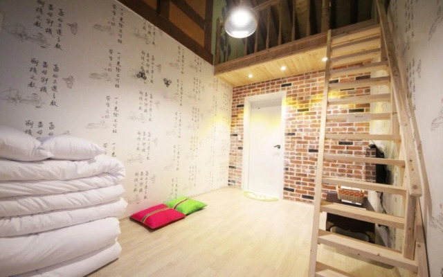 Jeonju Myeongmunga Hanok Stay