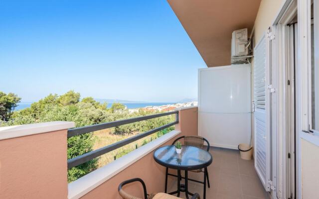 Awesome Apartment in Makarska With Wifi