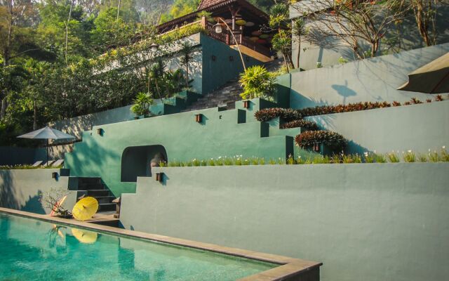 Villa Borobudur Resort