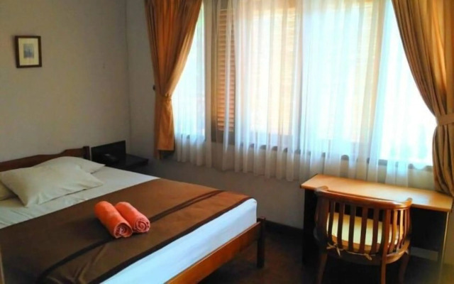 Wisma Puri Larasati Hotel