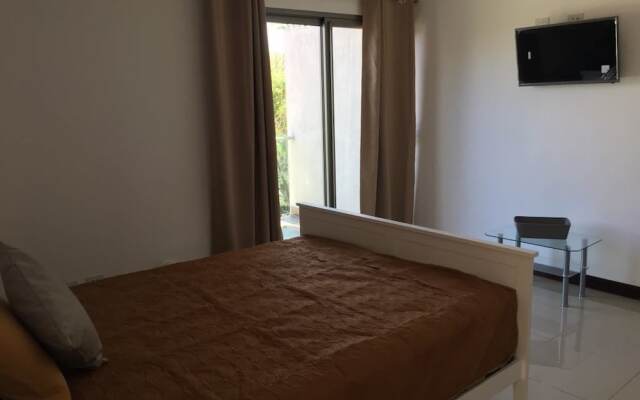 Las Yagrumas Condo Escazu