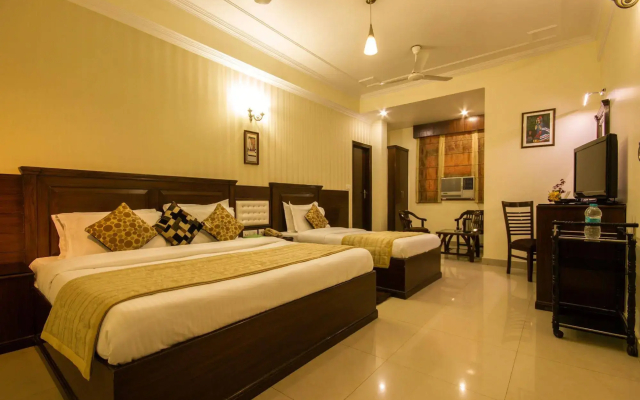 Hotel Grand Park Inn