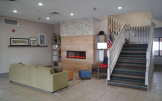 Country Inn And Suites By Radisson, Watertown, Sd