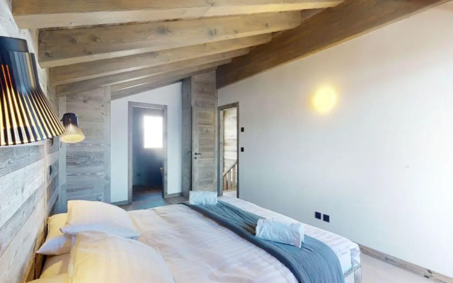 Cosy Chalet in Vex With Balcony