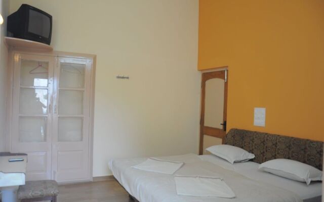 Hotel Saheli Palace