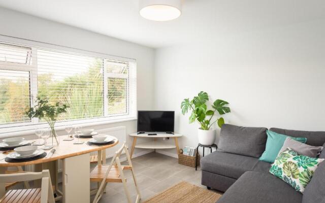 River Retreat Apartment Exeter - River Views & Parking