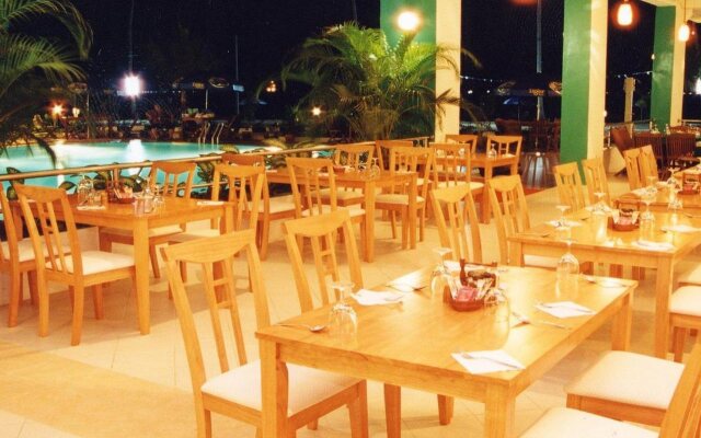 Marina Cove Resort