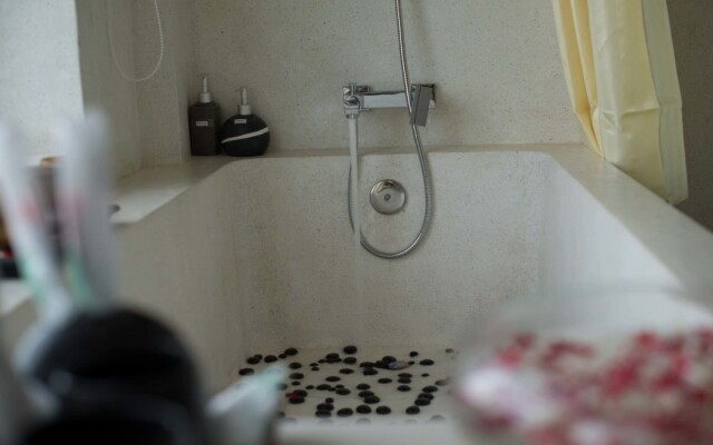 Almond Hotel Bassac River