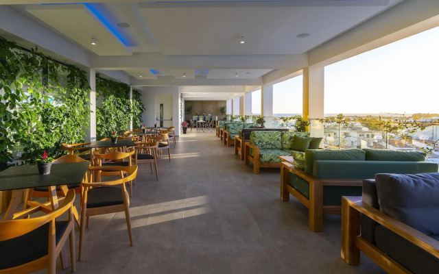 Anemi Hotel & Suites