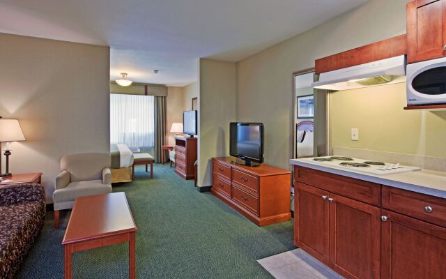 Holiday Inn Express & Suites Medicine Hat Transcanada Hwy 1, an IHG Hotel