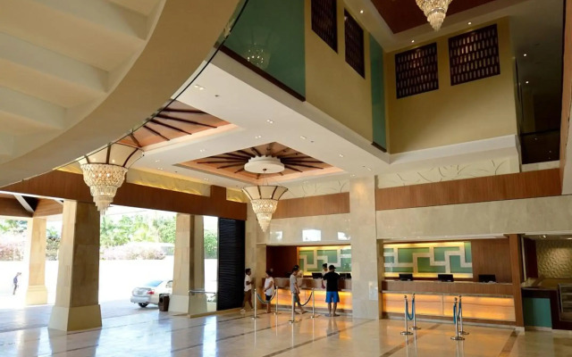 Henann Resort Alona Beach