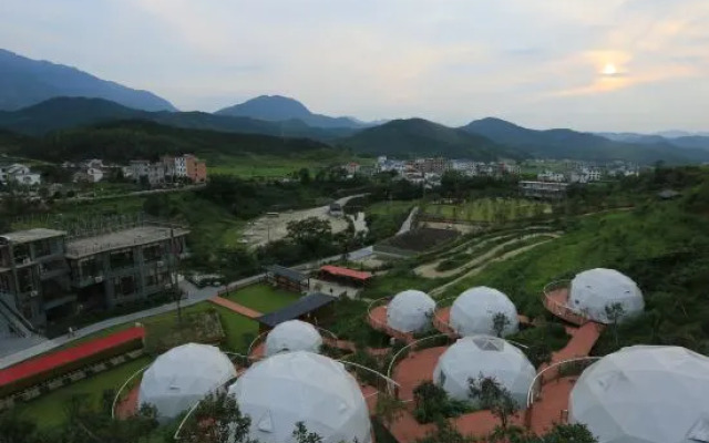 Starry Sky Hotel