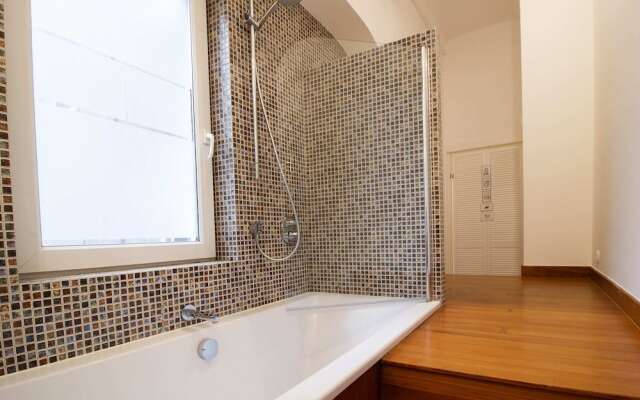 Kopernika Srodmiescie Apartment