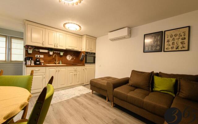 365 Guest House