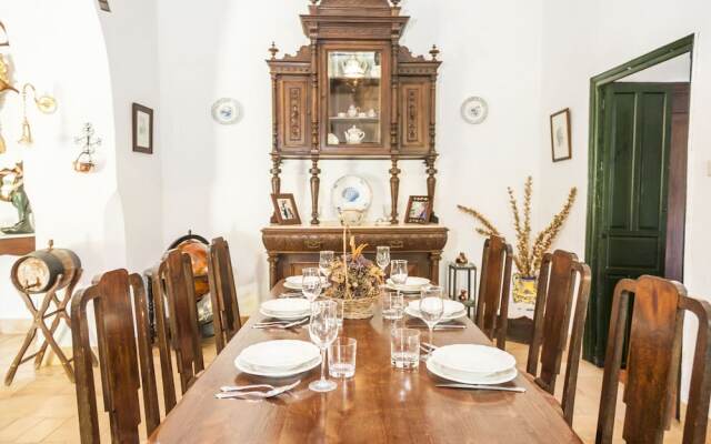 Villa La Mina Constantina Canovas