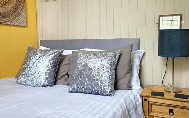 The Residence - 47 Minto St
