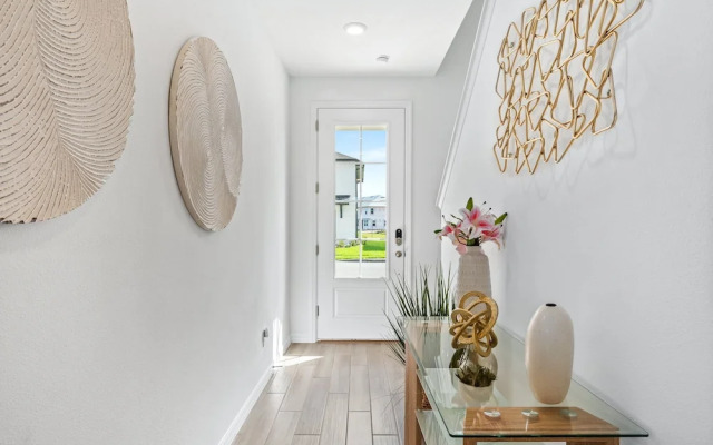 Lovely Townhome Sleeps 8 Eve101