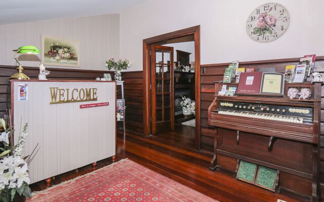 Rosebridge House Bed & Breakfast Adult Retreat