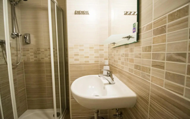 Old Town Rybna Apt by Ruterra