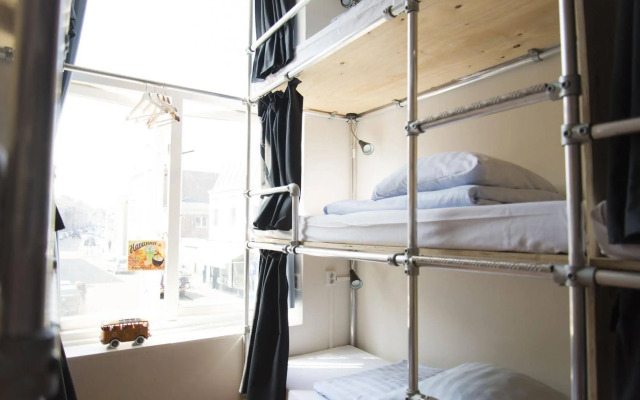 Jorplace Beach Hostel