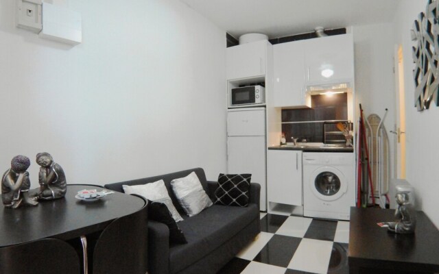 Apartamento interior cercano a Cuatro Caminos