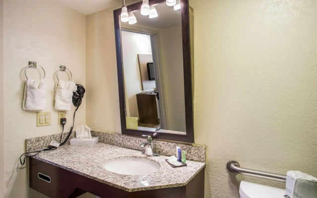 Sleep Inn Kansas City International Airport