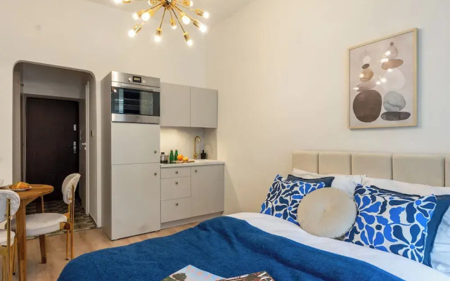 Neon 45 Apartment - ProperUNIT