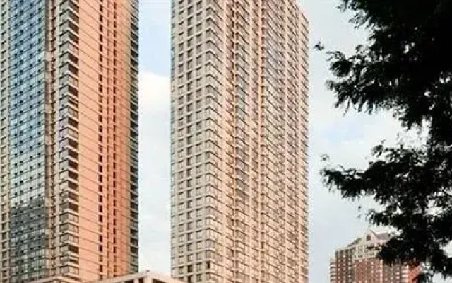 The Mcqueen - Self-Catered Apartment