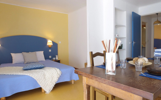 VVF Méjannes Gard, Méjannes le Clap