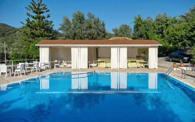 Vliho Bay Suites & Apartments