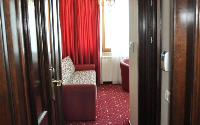 Hotel Golden Palace