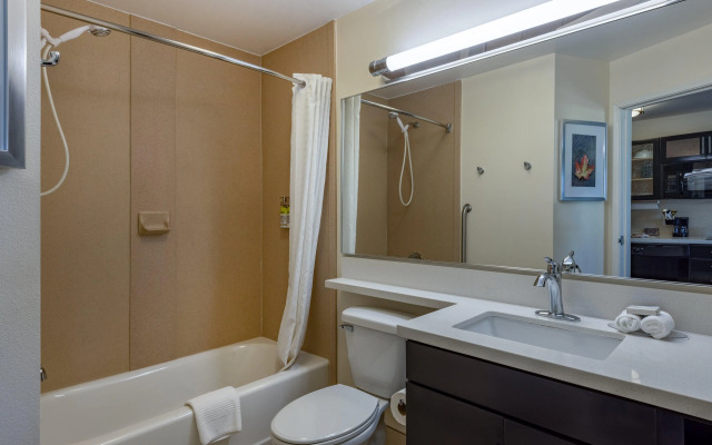 Candlewood Suites Springfield-Medical District