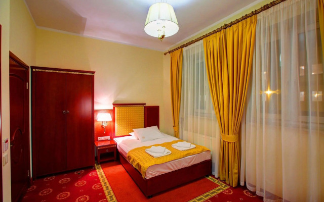 Hotel Holiday Park