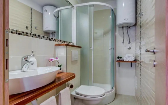 Room&Studio Apartment Just Enjoy