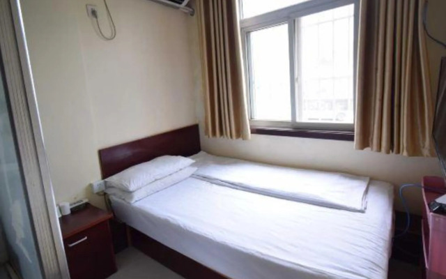 Nanjing Changyun Hotel (Yueyahu Liyuan Street)