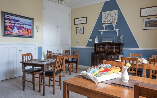Crescent Lodge Guest House