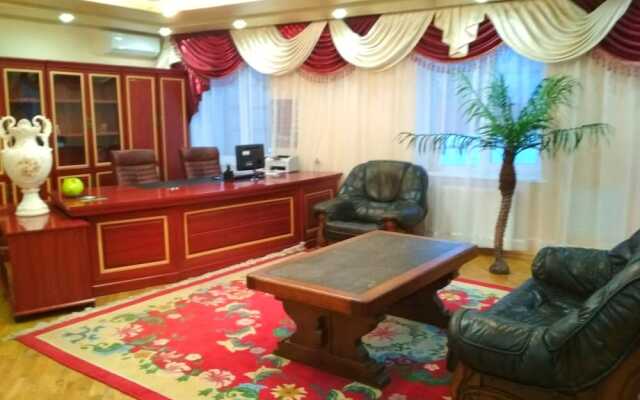 Отель «Киев плюс»