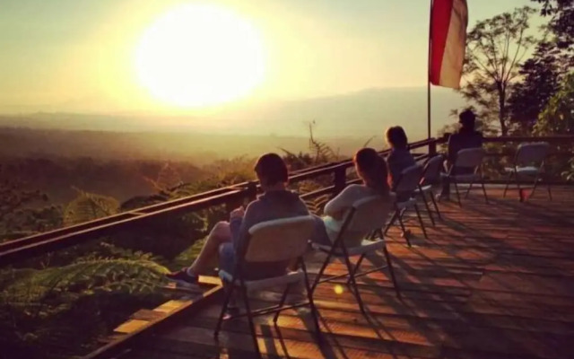 Sang Giri Mountain Tent Resort