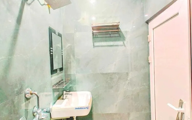 Hotel R K Villa 700 mtr Vishwanth Temple