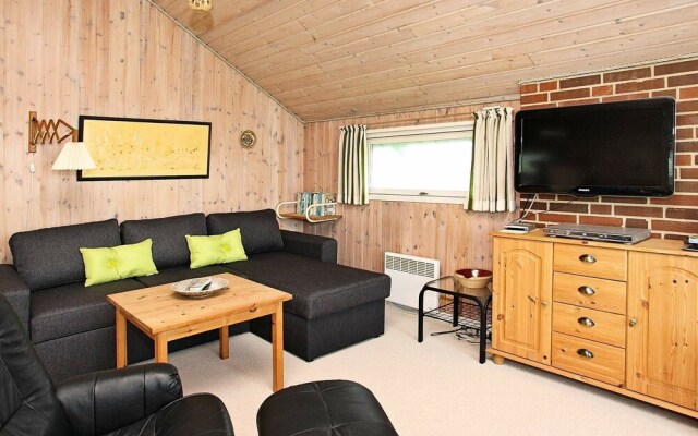 Spacious Holiday Home With Barbecue in Vinderup