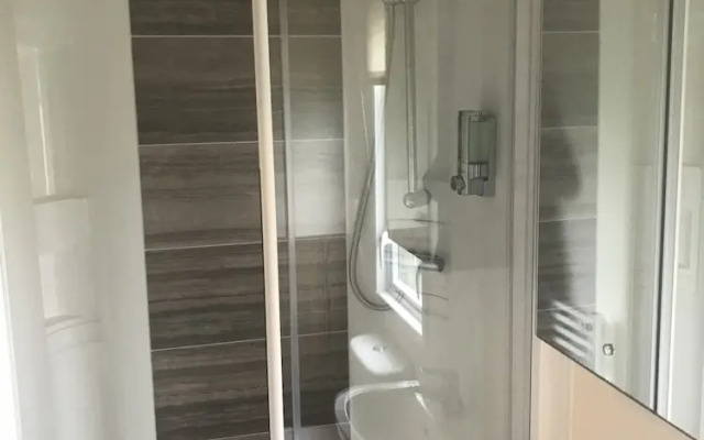 Beautiful 2-bed Caravan in Stratford-upon-avon