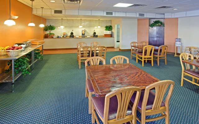 Americas Best Value Inn Laredo