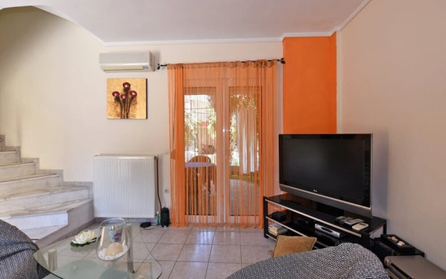Demi Maisonette