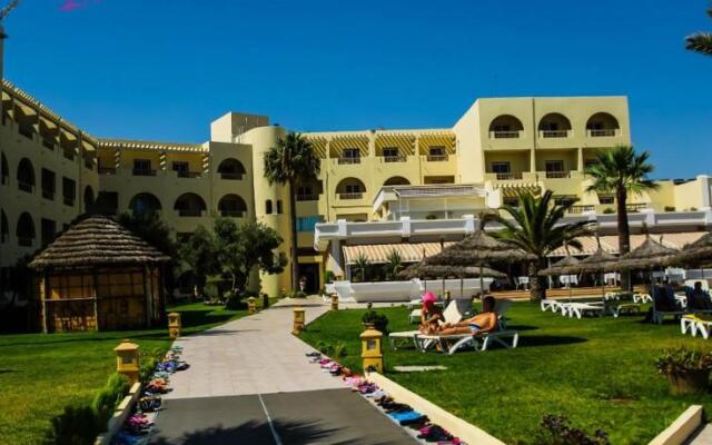 Sol Palmeras Beach - Family Hotel