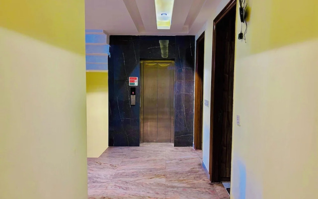 Hotel GoodLuck House Near Delhi Airport