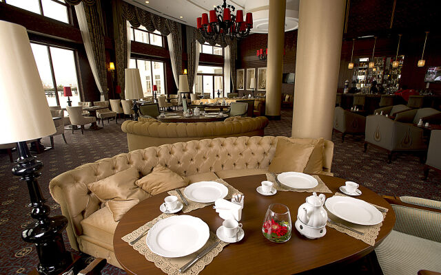 Wellborn Luxury Hotel