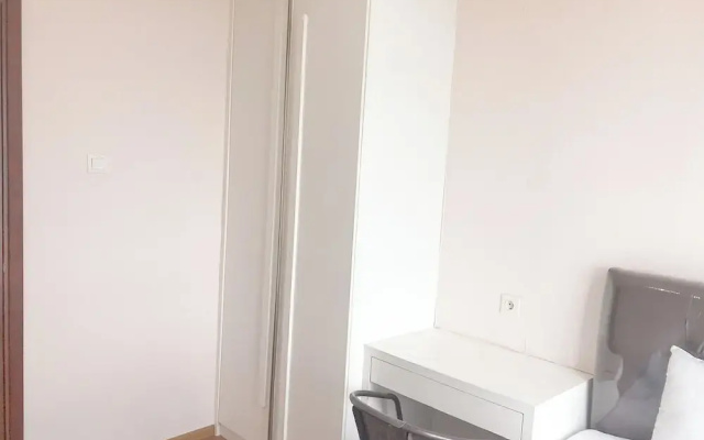 Strategic 2Br With City View At Grand Sungkono Lagoon Apartment