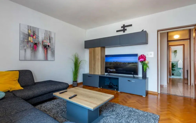 Zadar Lavish and Luxurious Apartment With Private Pool